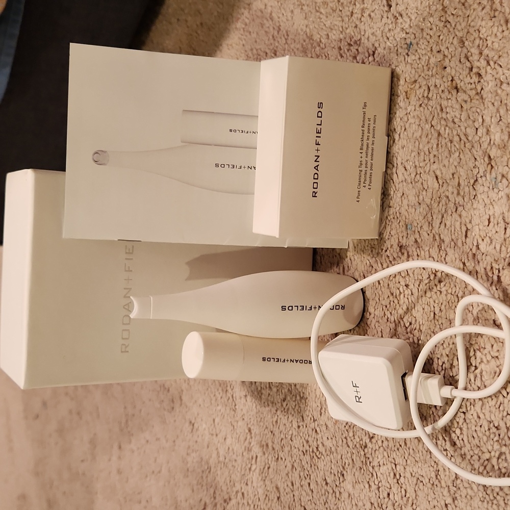 Pore cleansing & blackhead removal system